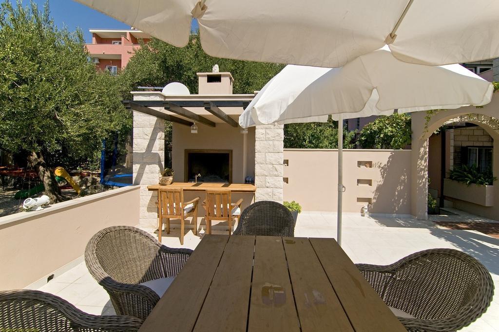 Villa Bougenvilia Tomas Tučepi Exterior foto